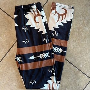 Western Skull & Arrow Leggings